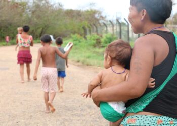 Forças Armadas levarão 15 mil cestas de alimentos aos Yanomami