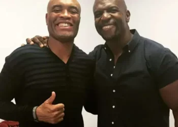 Terry Crews desafia Anderson Silva em luta inédita; disputa acontecerá no Brasil em junho