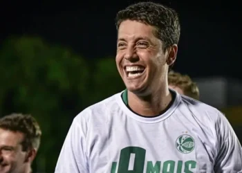 São Paulo anuncia oficialmente a contratação do técnico Thiago Carpini