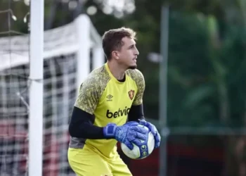 Vitória anuncia contratação de Thiago Couto, do Sport