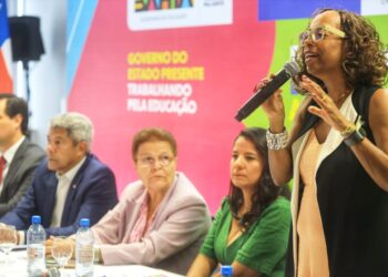 Programa Bahia Alfabetizada integra ação entre o Governo do Estado e municípios para fortalecer educação no ensino fundamental
