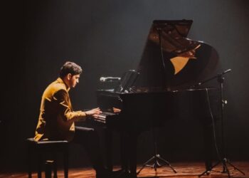 Shopping Barra: happy hour com trilha musical e show de stand-up comedy