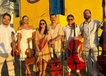 Tiri apresenta show autoral na Sala do Coro do TCA com o Quinteto da Bahia