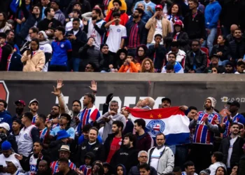 Torcida do Bahia registra maior público como visitante do Morumbi na Série A
