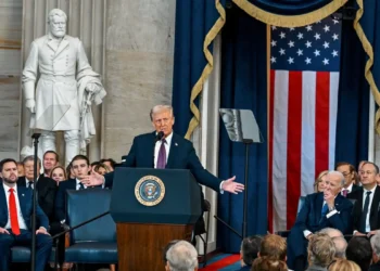 Trump reitera combate à imigração ilegal e fala em “era de ouro”