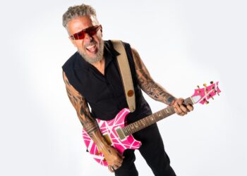 Tuca Fernandes encerra 2024 com shows na Bahia e em Minas Gerais