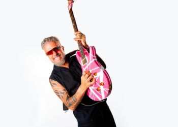 Tuca Fernandes agita a folia momesca na Bahia e em Minas Gerais