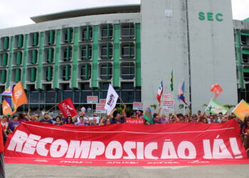 Universidades estaduais da Bahia farão paralisação acadêmica, por 24h, nesta segunda-feira (19)