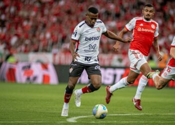 Vitória perde para o Inter e continua como porteiro do Z-4