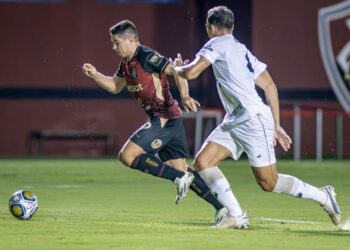 Vitória acerta o caminho do gol e vence o ABC