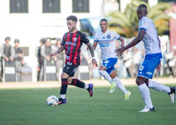 Vitória espetacular: Bahia faz 2×0, recua, e o Leão vira 3×2 no Barradão