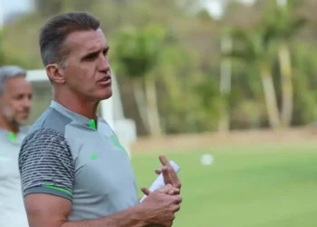 Ex-Vitória, Vagner Mancini acerta retorno ao Goiás