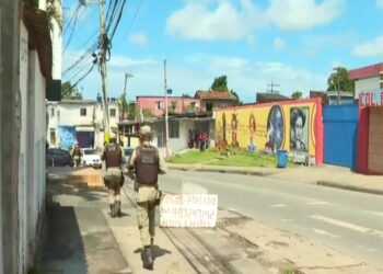 Valéria: tiroteio é registrado durante operação policial e ônibus deixam de circular no final de linha