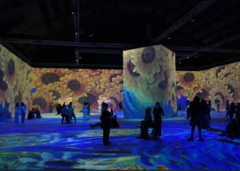 Mais de 10 mil pessoas já garantiram acesso antecipado à exposição imersiva Van Gogh & Impressionistas no Shopping Barra