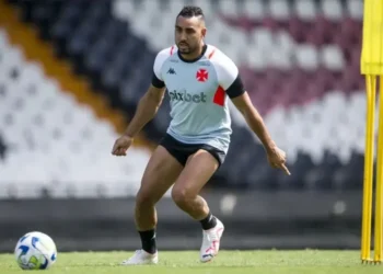 Vasco tem cinco desfalques para partida contra o Vitória no Barradão