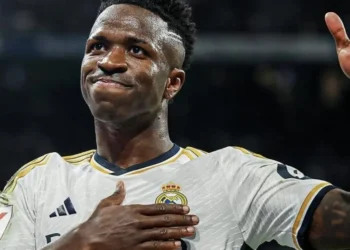 Dirigente do Al-Ahli confirma que tentou contratar Vini Jr