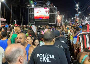 Trios e camarotes são vistoriados pela CFPC durante o Carnaval