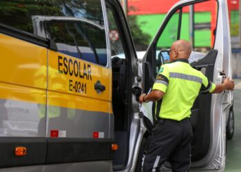 Prefeitura inicia vistoria de veículos de transporte escolar