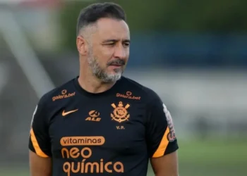 Vítor Pereira processa Corinthians em R$ 7,5 milhões por quebra de contrato