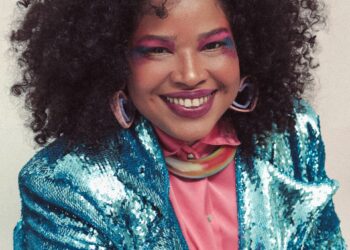 Com muita baianidade, reggae e jazz, a cantora Viviane Pitaya se apresenta no Festival Frequências Preciosas