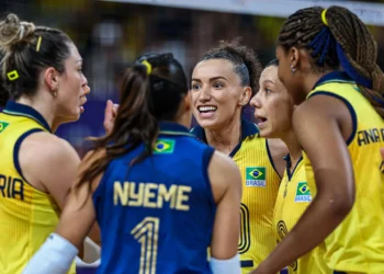 Em estreia tranquila, Brasil vence Quênia no vôlei feminino