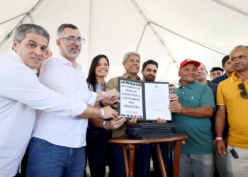 Governo do Estado entrega obras que promovem melhorias em abastecimento e segurança pública para o município de Wagner