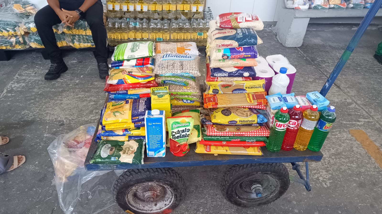 SEC realiza campanha de apoio a desabrigados pelas chuvas e arrecada 2,3 toneladas de alimentos