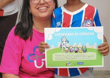 Vacinação contra a dengue segue nesta quarta-feira (24) em Salvador