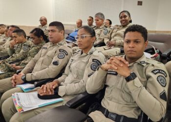 São João da Bahia: Atuação de policiais militares nas ‘guerras de espadas’ é discutida em capacitação sobre Direitos Humanos