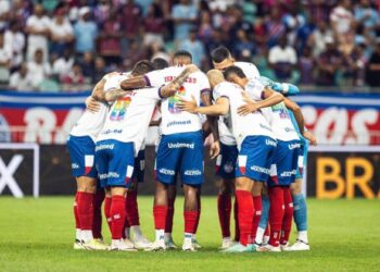 Bahia vence o Vasco, mantém 100% em casa e volta à 2ª colocação
