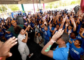 Lula anuncia na Bahia expansão do Programa Pé-de-Meia