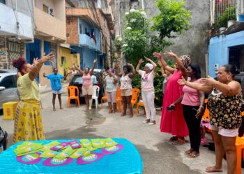 Moradoras do Dique Pequeno participam de encontro da SPM sobre autocuidado e dignidade menstrual