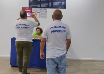 Procon-Ba fiscaliza eventos para garantir direitos dos consumidores/as no verão