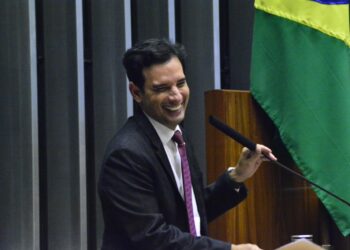 Câmara Federal aprova lei que regulamenta a profissão de técnico de acesso por cordas