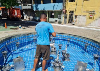 Fontes luminosas das praças passam por manutenção