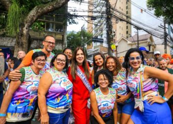 Bloco Me Deixe à Vontade promoveu desfile da inclusão no circuito Osmar