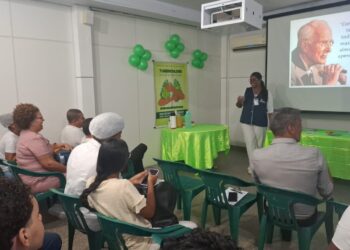 Profissionais de saúde recebem treinamento sobre cuidados com tuberculose no 16º Centro de Salvador