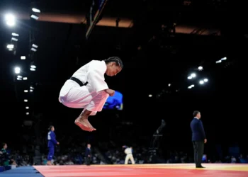 Rafaela Silva vai à semifinal e judô brasileiro se garante em mais uma disputa de medalhas em Paris