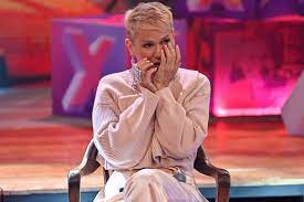 Xuxa Meneghel é internada e passa por cirurgia
