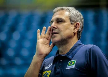 Vôlei: Zé Roberto convoca seleção feminina para Paris 2024