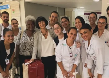 Zezé Polessa agradece à equipe médica após sofrer intoxicação alimentar