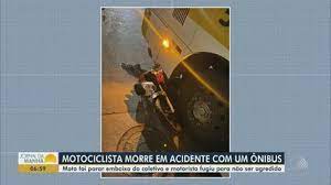 Subúrbio: motociclista morre após bater em ônibus; motorista do coletivo fugiu por medo de espancamento