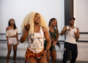 Funceb promove aulas abertas nas praças do Pelourinho durante o Mês da Dança