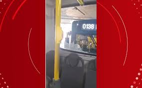 Motorista agredido, pedradas e bomba em ônibus: rodoviários denunciam ataques de torcedores em dia de clássico Ba-Vi
