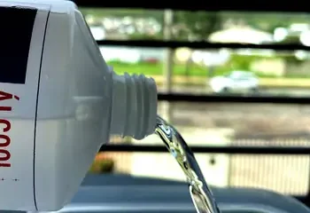 Anvisa libera venda de álcool líquido 70% no RS por causa das cheias