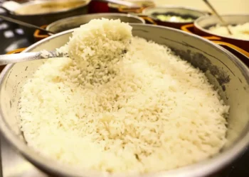 Uma em dez famílias enfrenta insegurança alimentar moderada ou grave