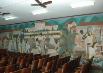 MPF acompanha restauração de painel da artista Djanira em Petrópolis