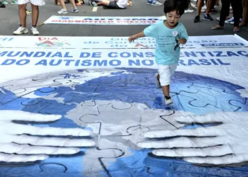 Detecção precoce do autismo ajuda na alfabetização e inclusão escolar