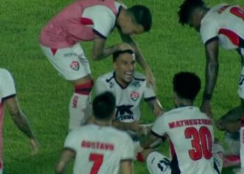 Vitória vence o Maranhão com gol de Baralhas e avança na Copa do Brasil