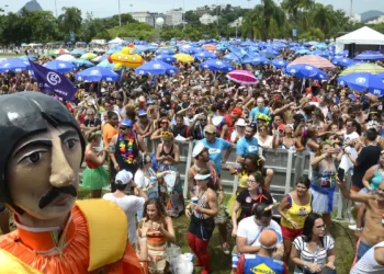 Sancionada lei que torna patrimônio cultural os blocos de carnaval